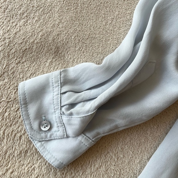 Judith & Charles 100% Silk Pale Blue Utility Blouse 10 - Picture 6 of 11